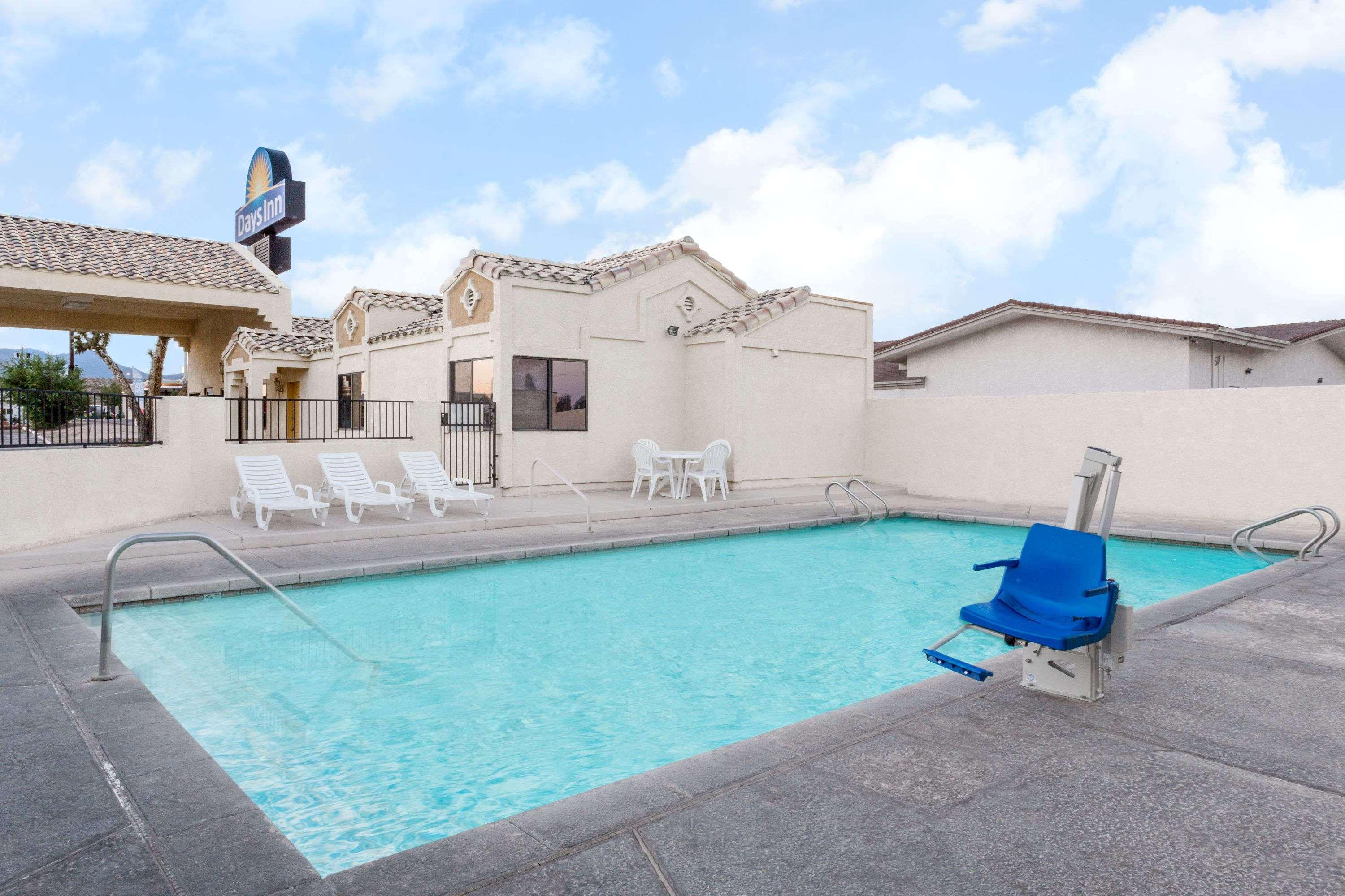 Days Inn By Wyndham Kingman West מראה חיצוני תמונה