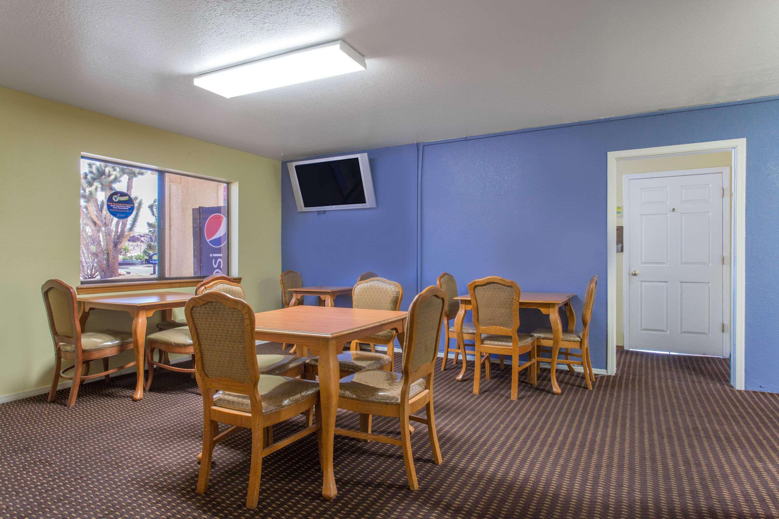 Days Inn By Wyndham Kingman West מראה חיצוני תמונה