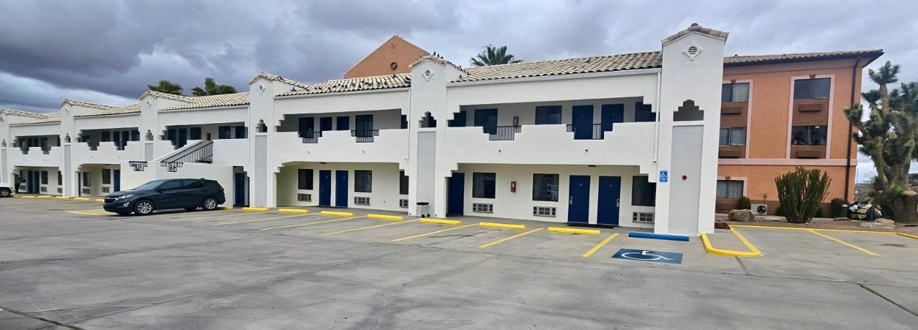 Days Inn By Wyndham Kingman West מראה חיצוני תמונה