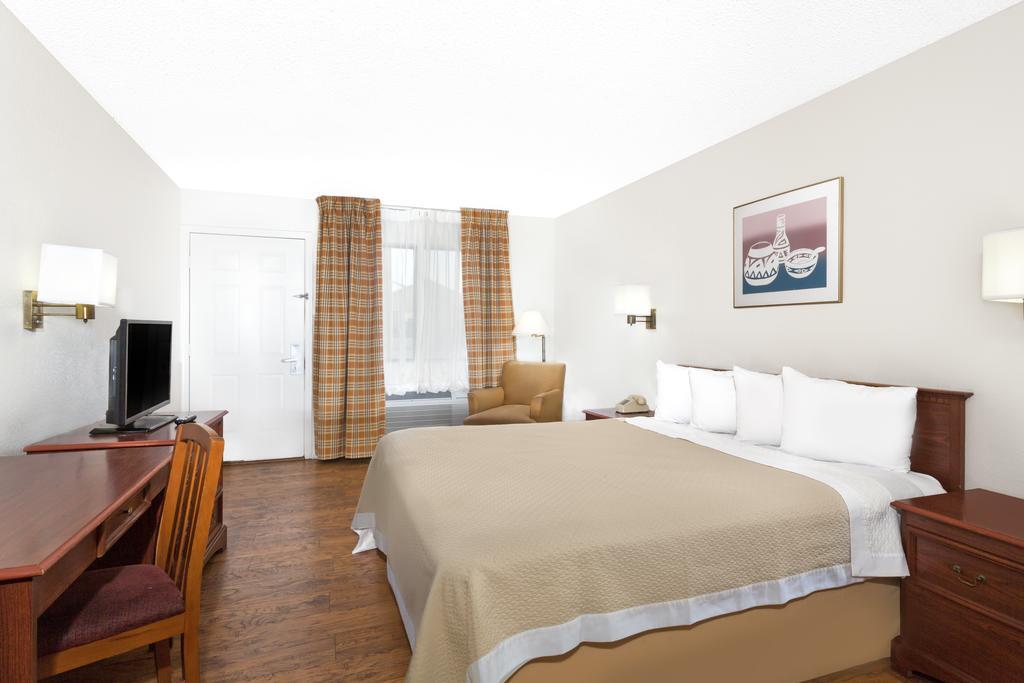 Days Inn By Wyndham Kingman West מראה חיצוני תמונה