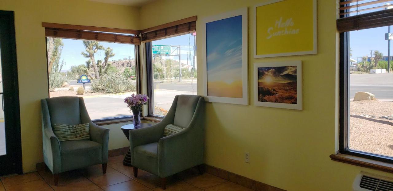 Days Inn By Wyndham Kingman West מראה חיצוני תמונה